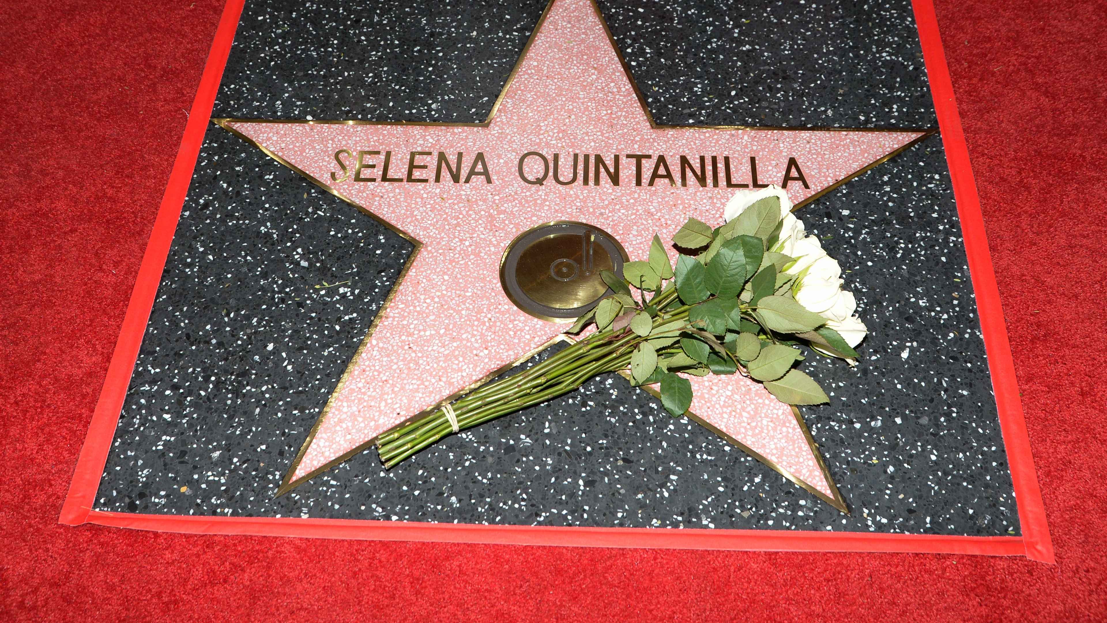 US-ENTERTAINMENT-MUSIC-HWOF-SELENA