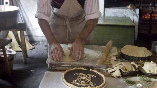 Historic Foodway's kitchen in Colonial Williamsburg. (Credit: C Watts/Flickr/CC BY 2.0)