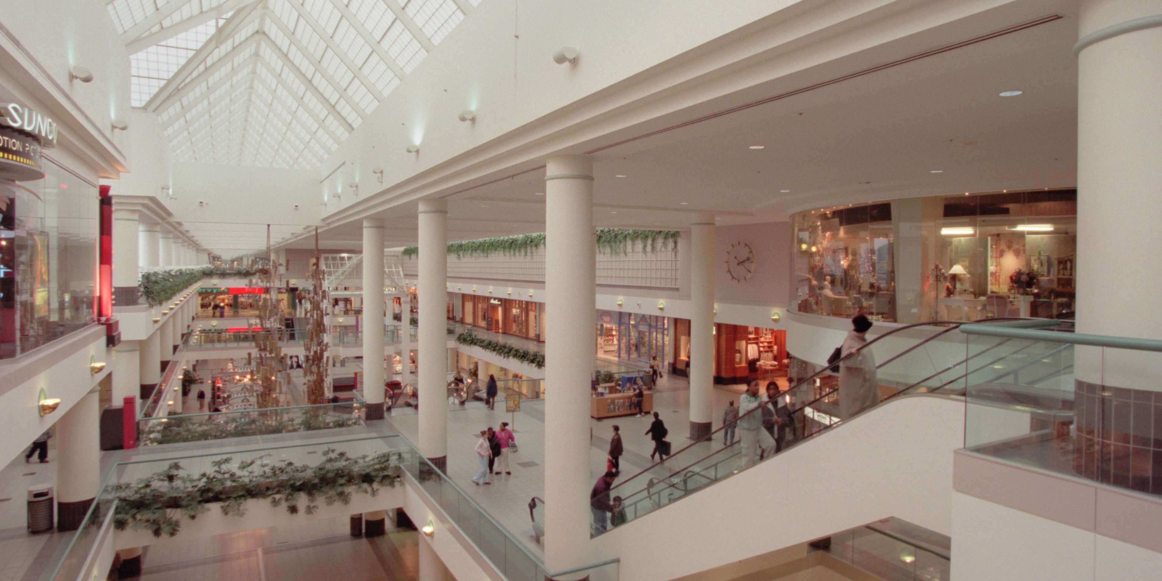 Southdale Center shopping mall --Looking south down the main north-south hall. Mervyns is at the end.