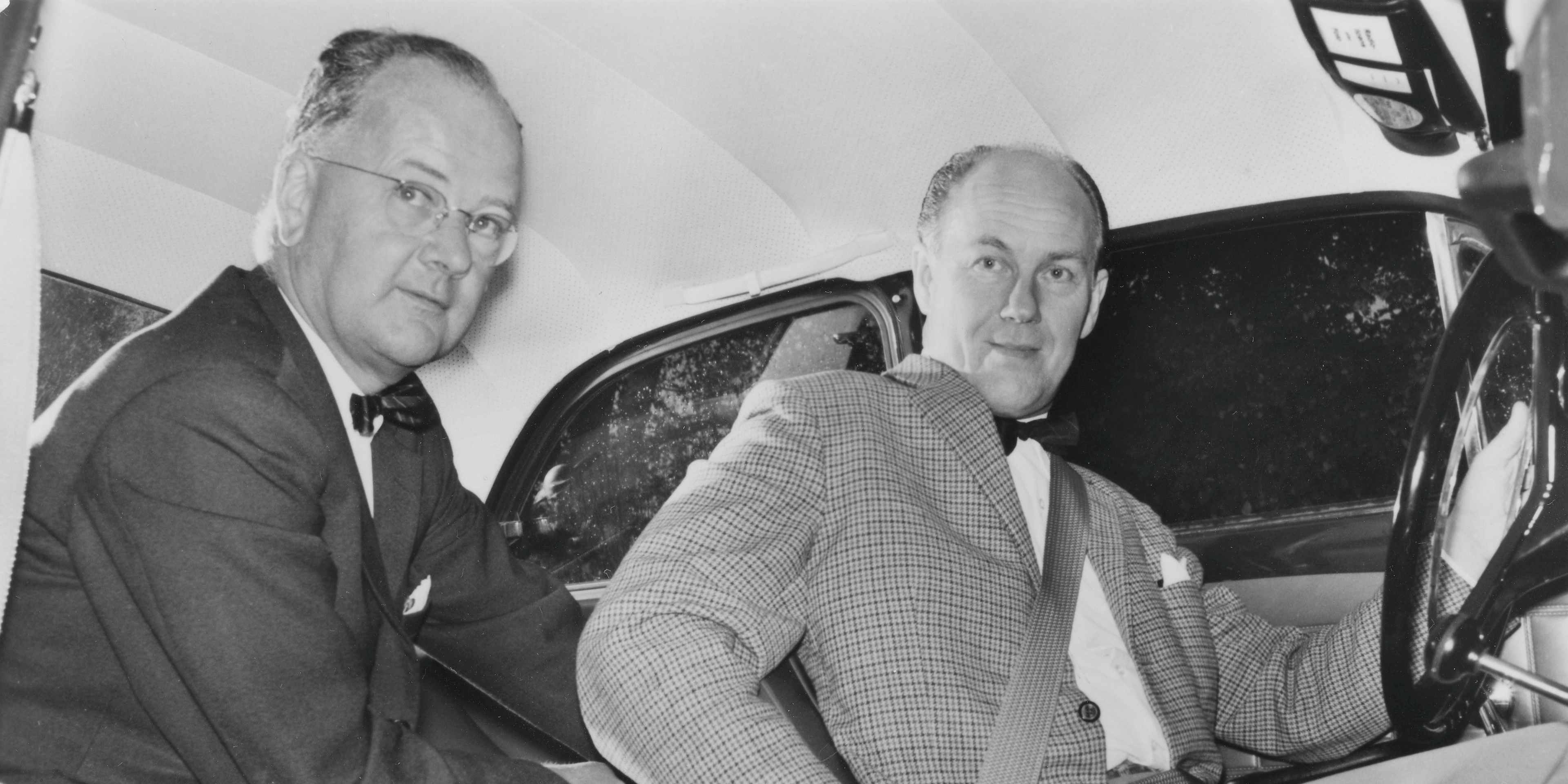Car safety. Nils Bohlin to the right, 1920-2002. Swedish engineer and the man behind the development o...