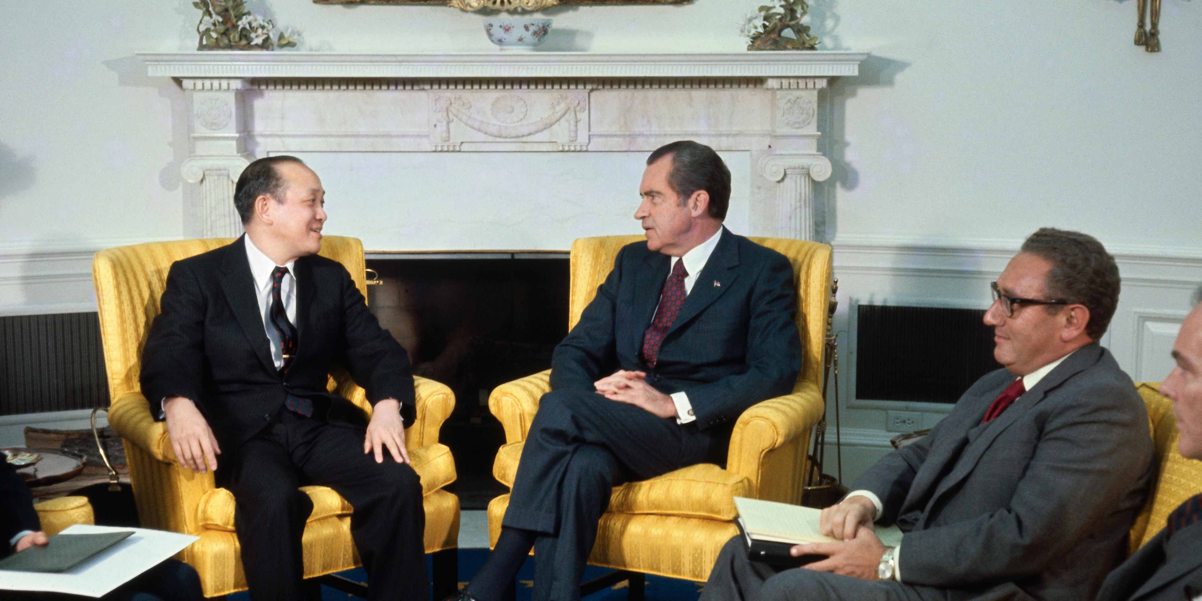 President Nixon with Vietnamese and American Leaders