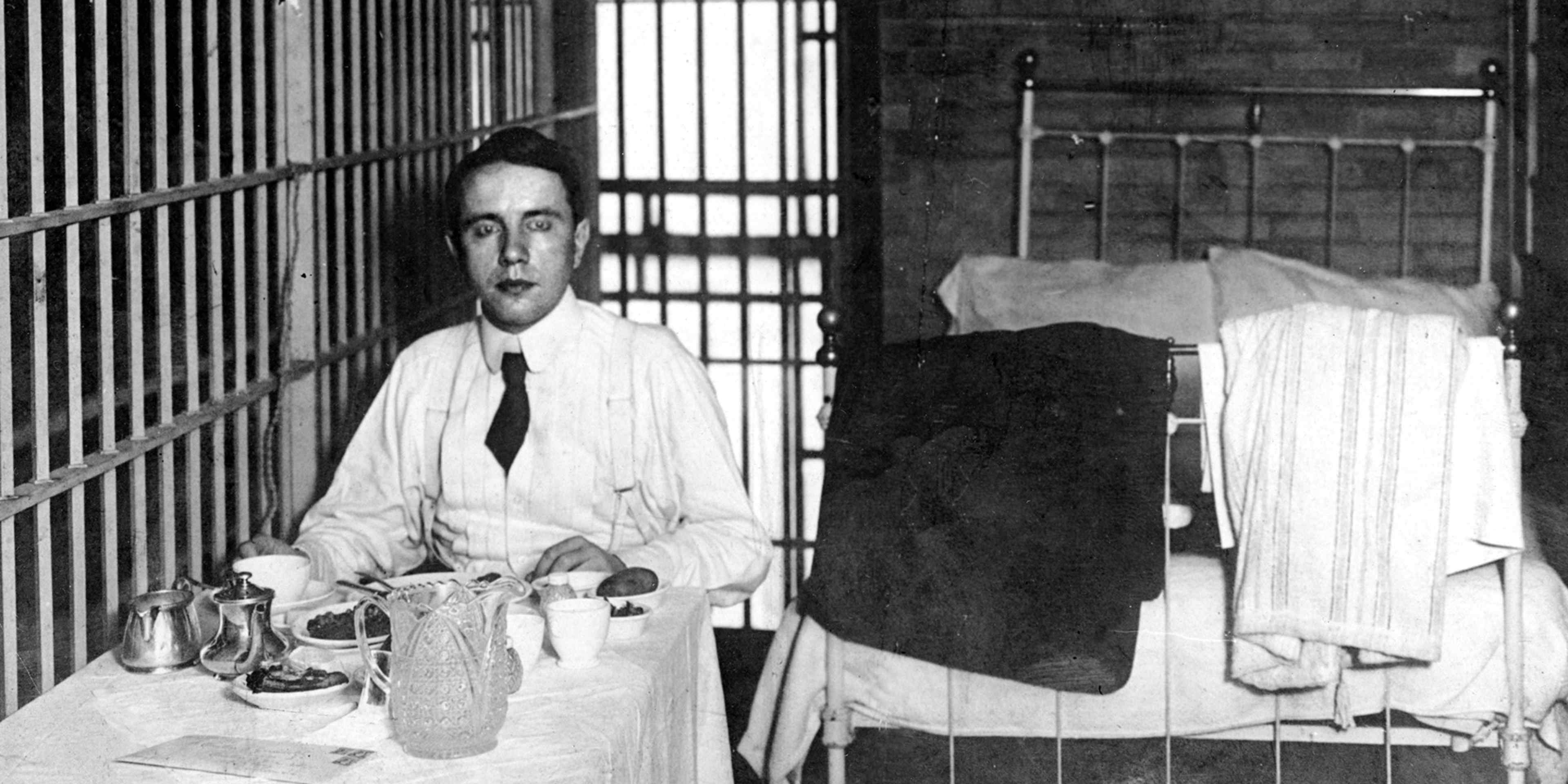 Harry Thaw dined in style in Poughkeepsie jail shortly after