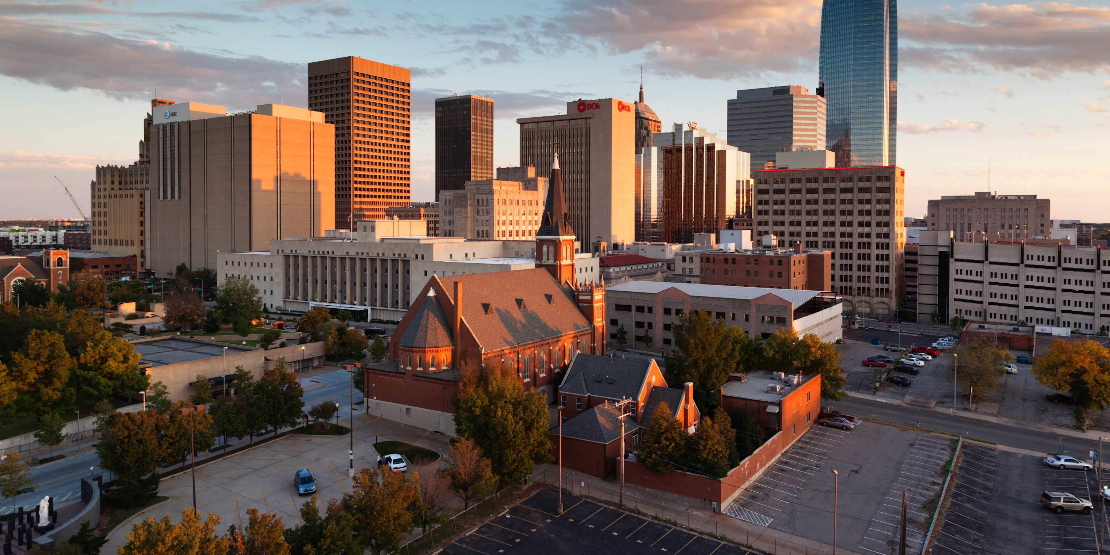USA, Oklahoma, Oklahoma City, elevated city skyline with Devon Tower, dusk