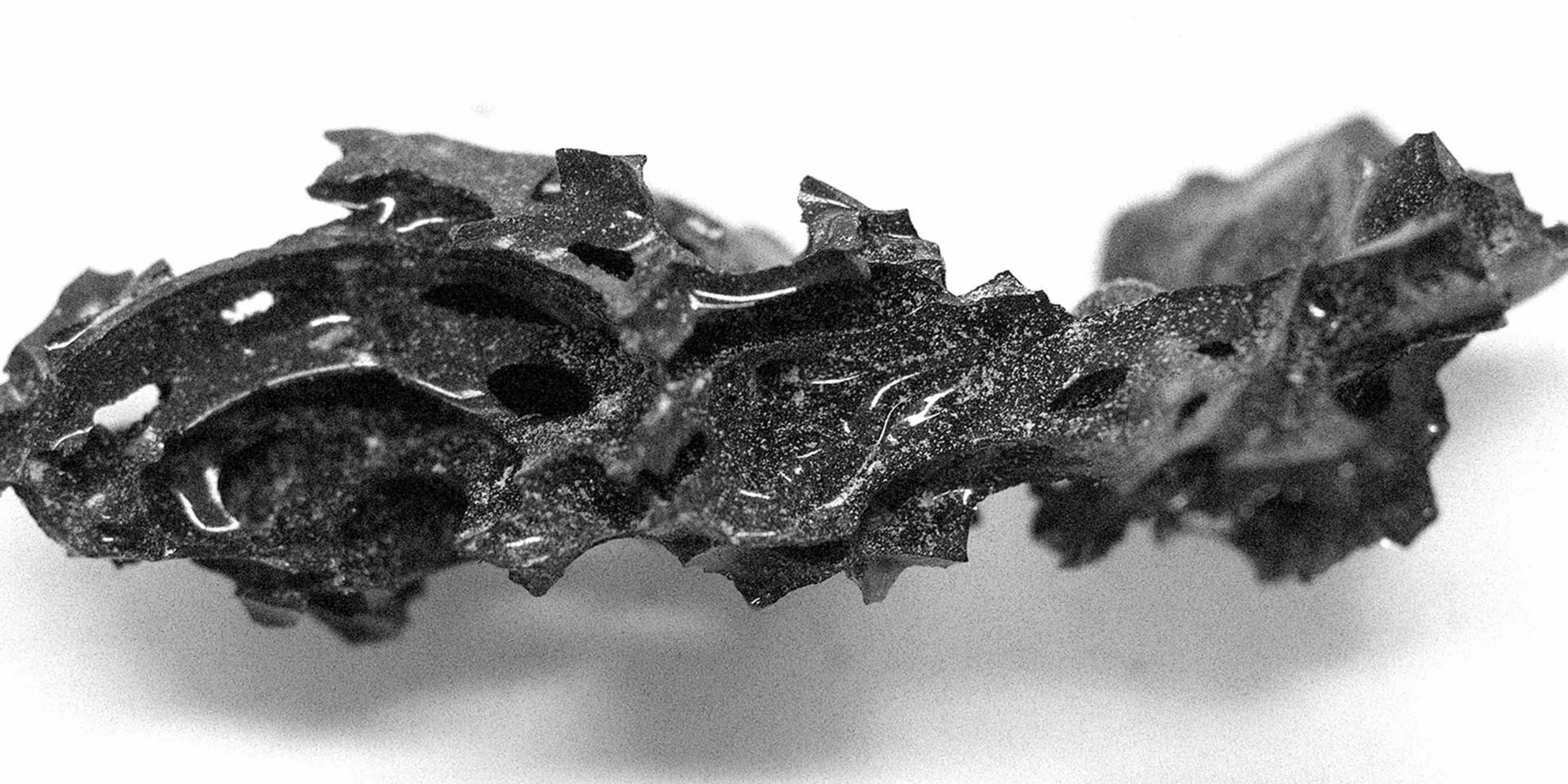 A fragment of organic glass found inside the skull of the deceased Vesuvius victim.