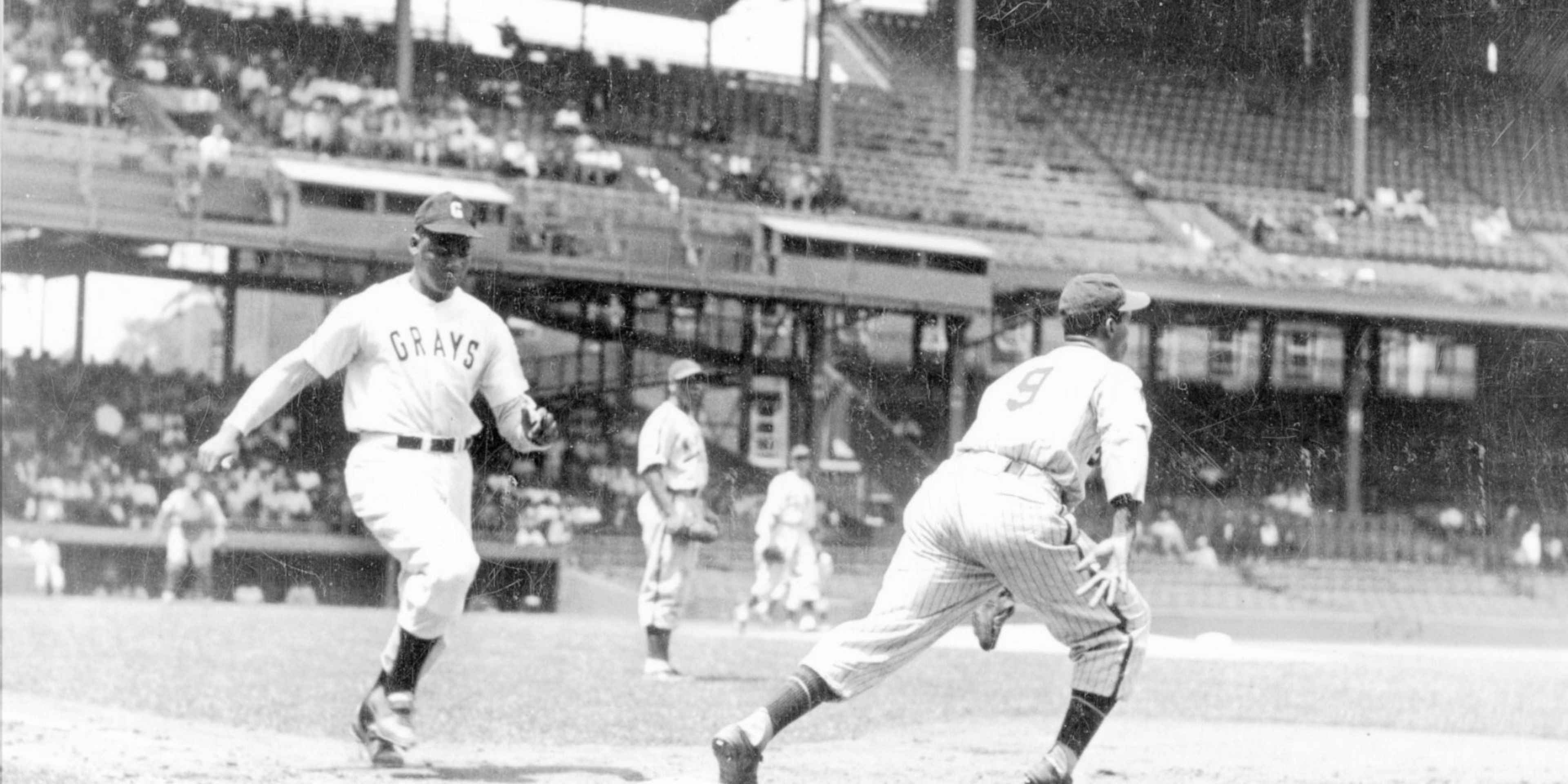 Buck Leonard of the Homestead Grays dashes to first during a 1940 Negro League game against the New York Black Yankees.