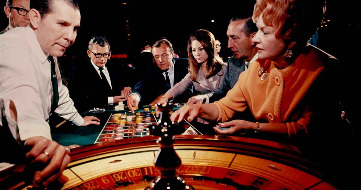 How Las Vegas Became a Gambling Mecca | HISTORY