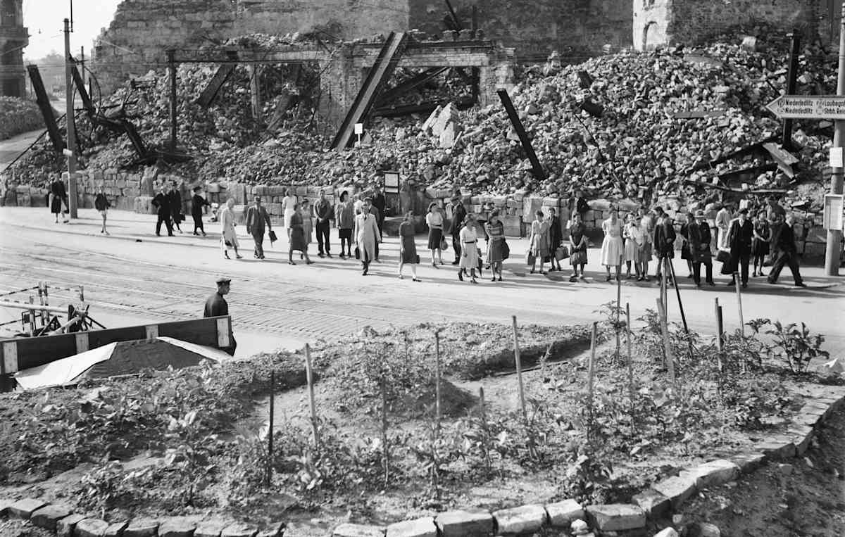 Photos: Dresden Bombing