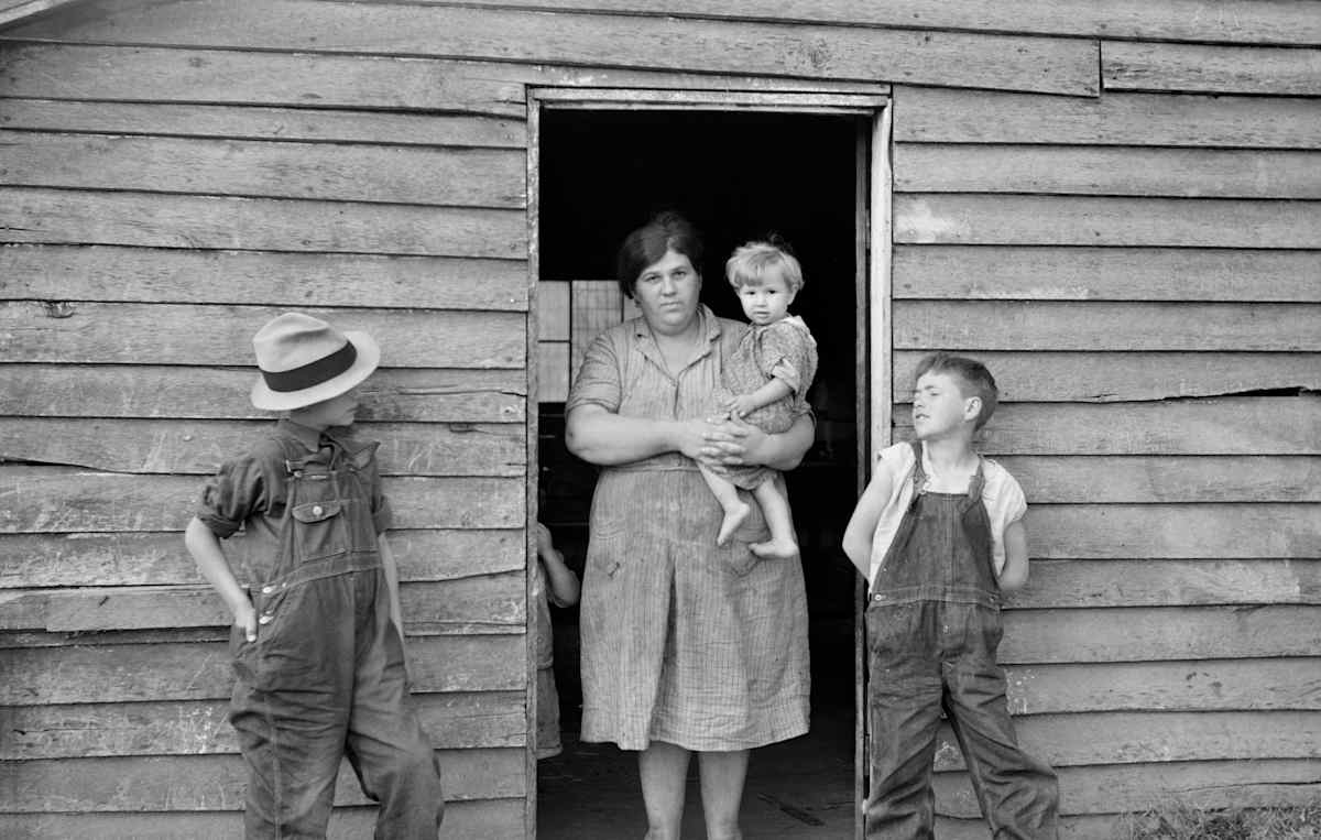 Mrs Dobson and some of her Children, Shenandoah National Park, Virginia, USA, Arthur Rothstein, Farm Security Administration, October 1935. (Photo by: Universal History Archive/Universal Images Group via Getty Images)
