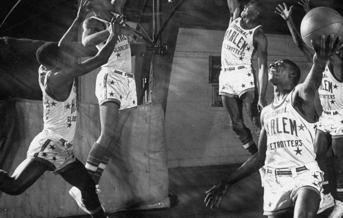 The Harlem Globetrotters: Photos