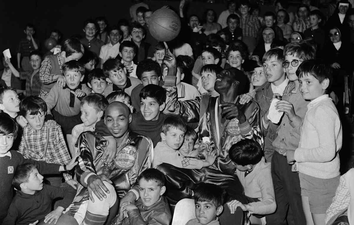 The Harlem Globetrotters: Photos