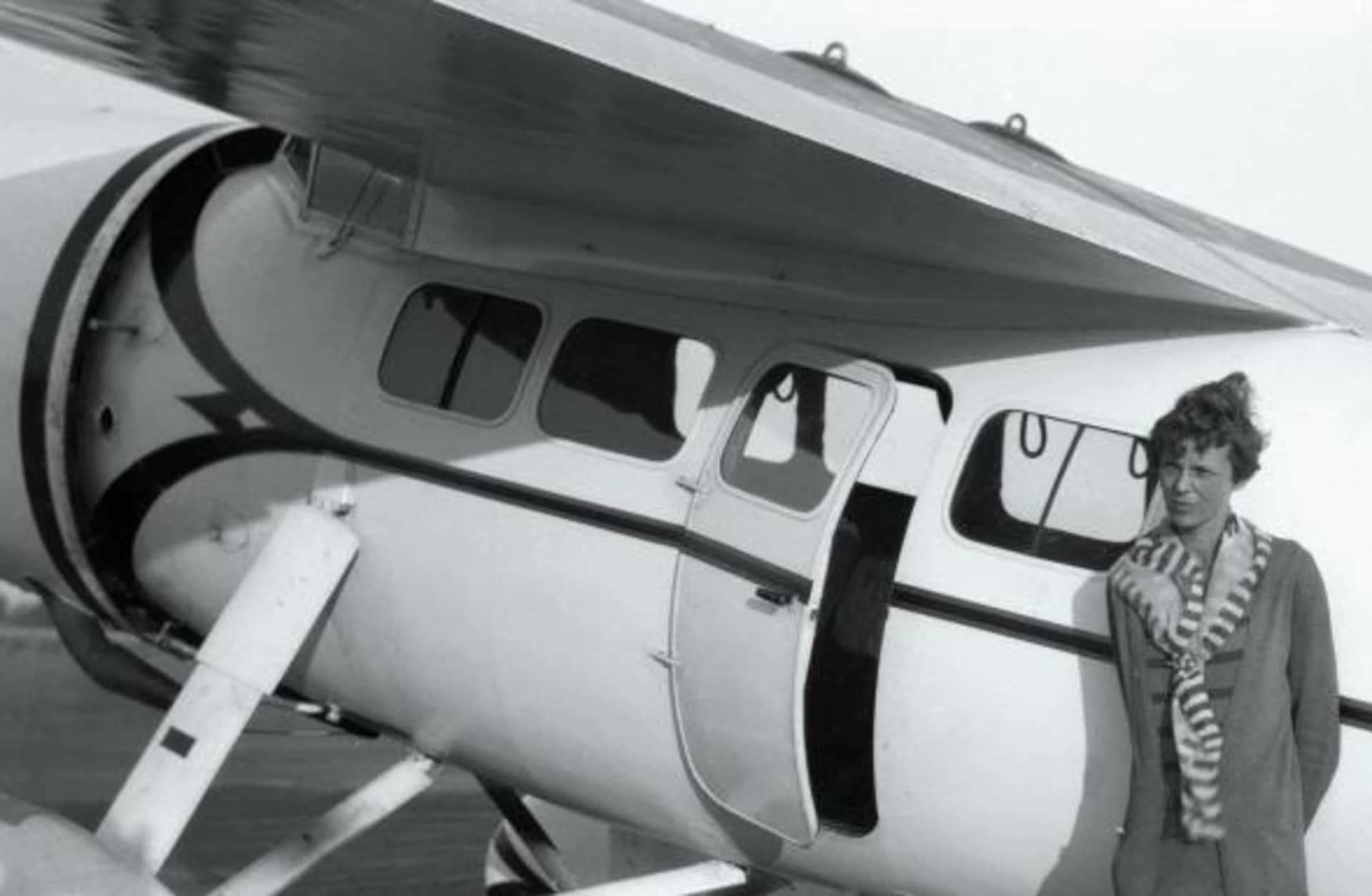 Amelia Earhart just before setting a new speed record for flyers. (Credit: Bettmann/Getty Images)