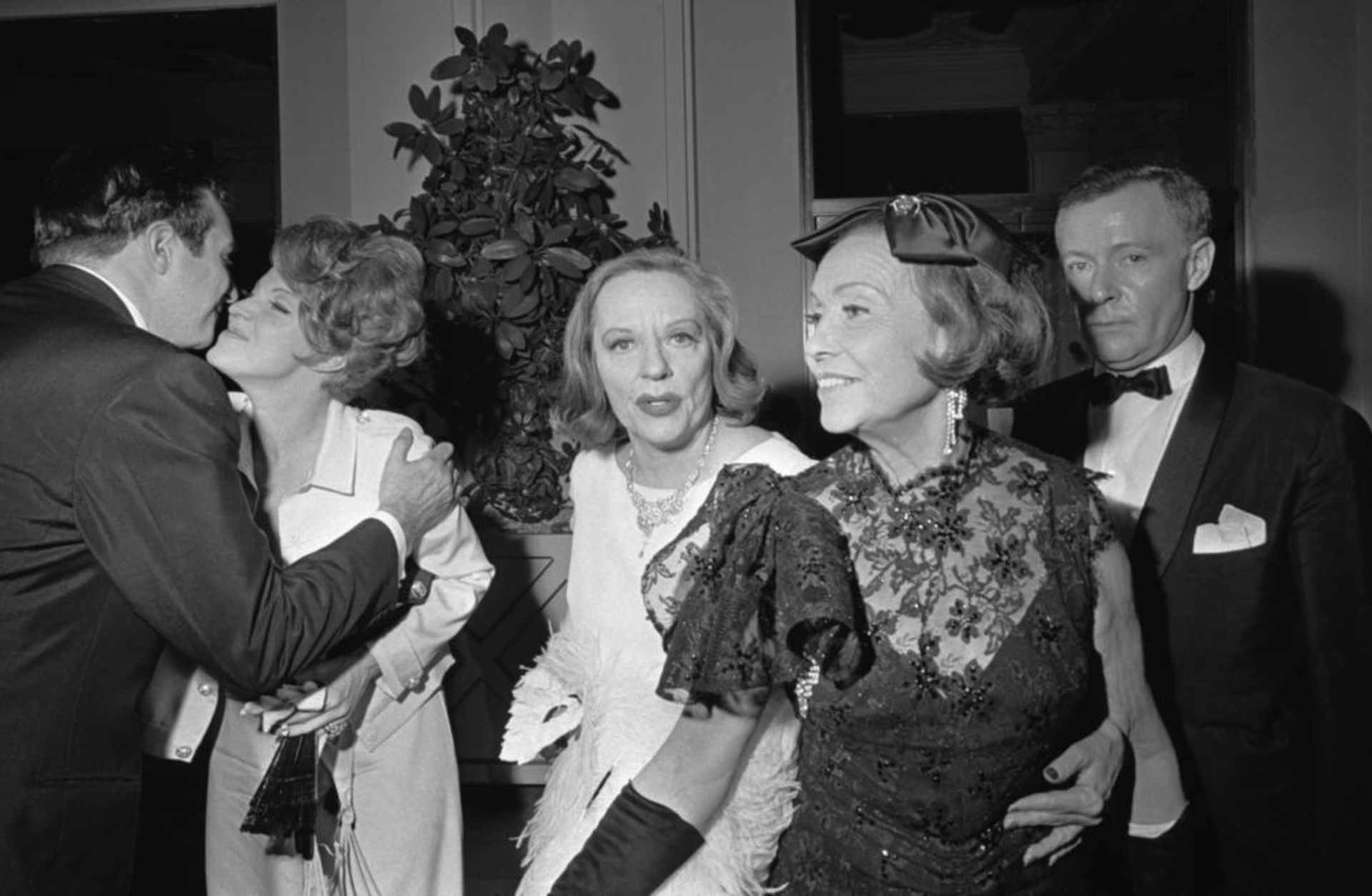American actress Tallulah Bankhead and others at Truman Capote's Black and White Ball. (Credit: Harry Benson/Daily Express/Hulton Archive/Getty Images)