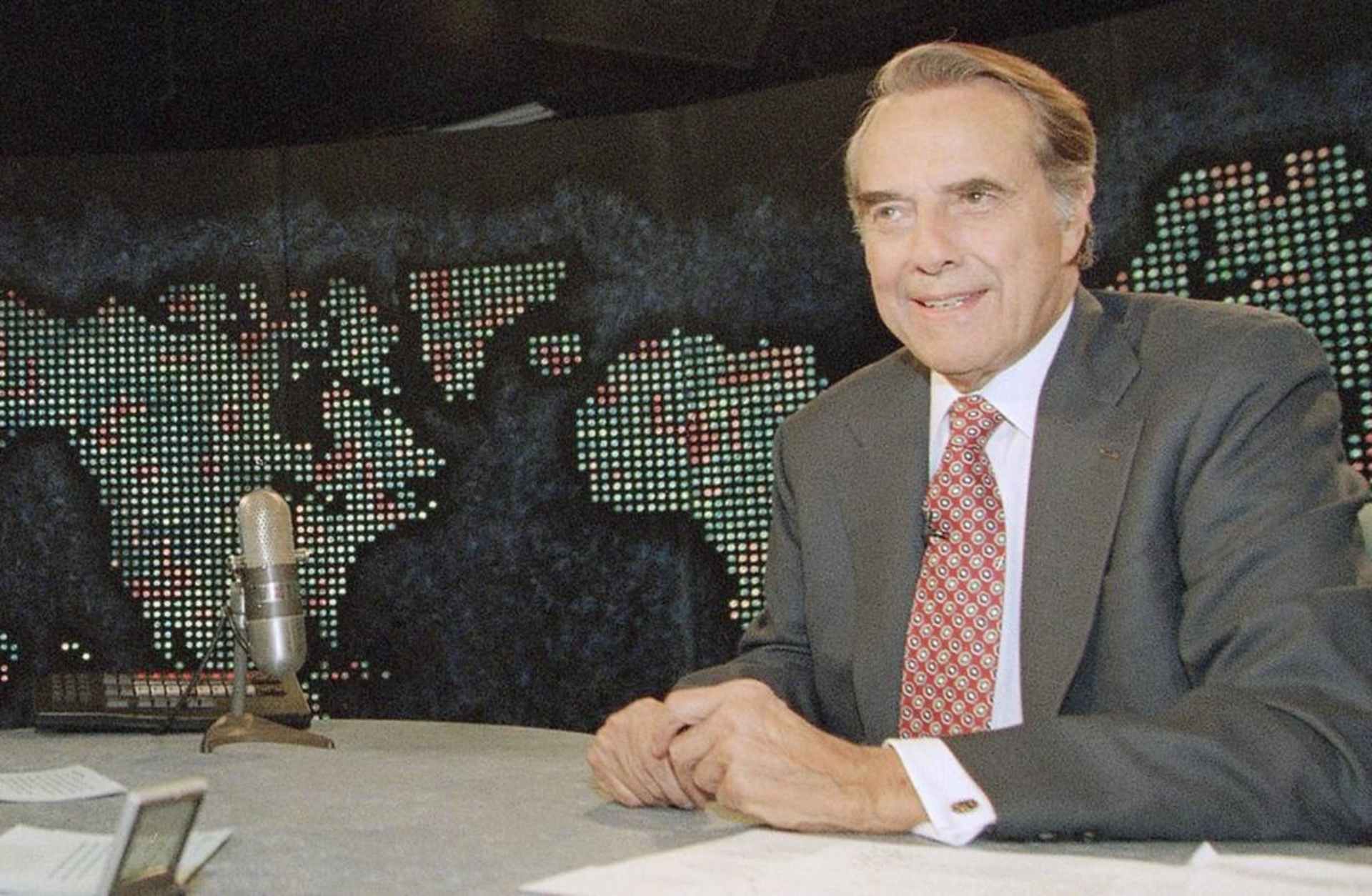 Bob Dole on 'Larry King Live' before discussing his involvement in the the Viagra trials, 1995. (Credit: Mark Wilson/AP Photo)