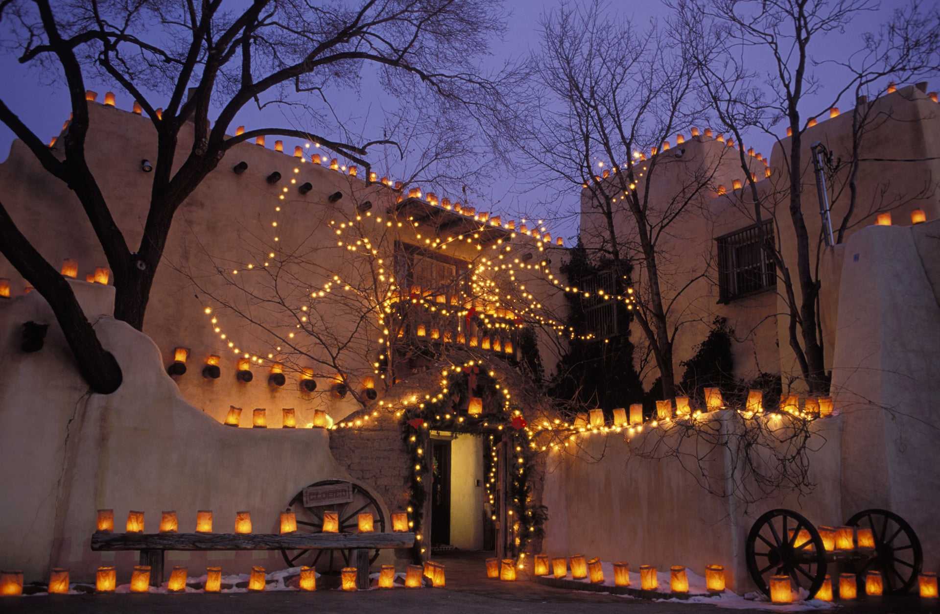 Christmas Traditions: Luminarias