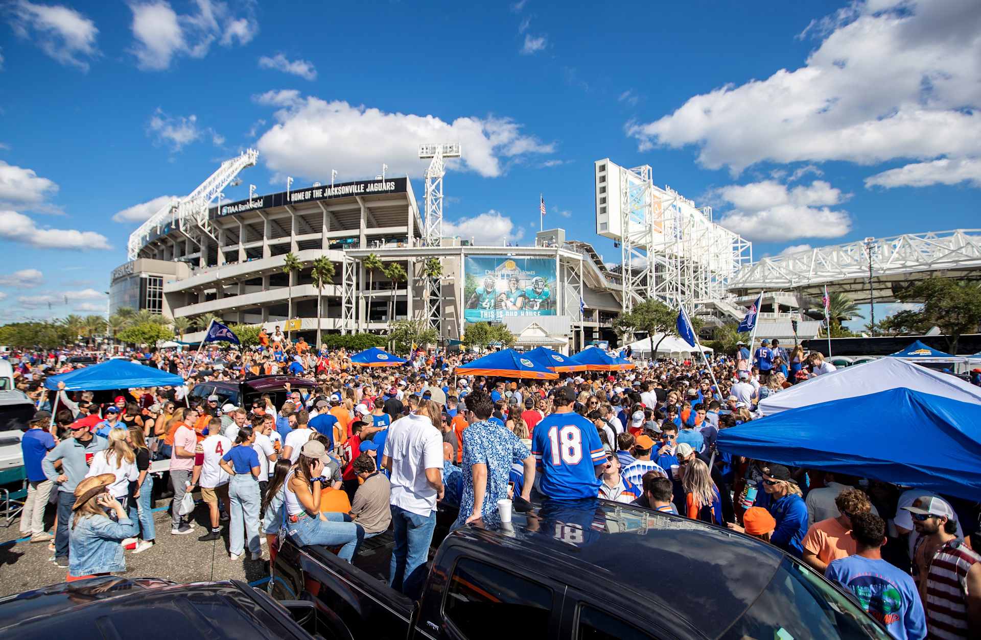 JACKSONVILLE, FLORIDA - OCTOBER 30: A general view as fans tailgate outside TIAA Bank Field before the start of a game between the Florida Gators and the Georgia Bulldogs at TIAA Bank Field on October 30, 2021 in Jacksonville, Florida. (Photo by James Gilbert/Getty Images)