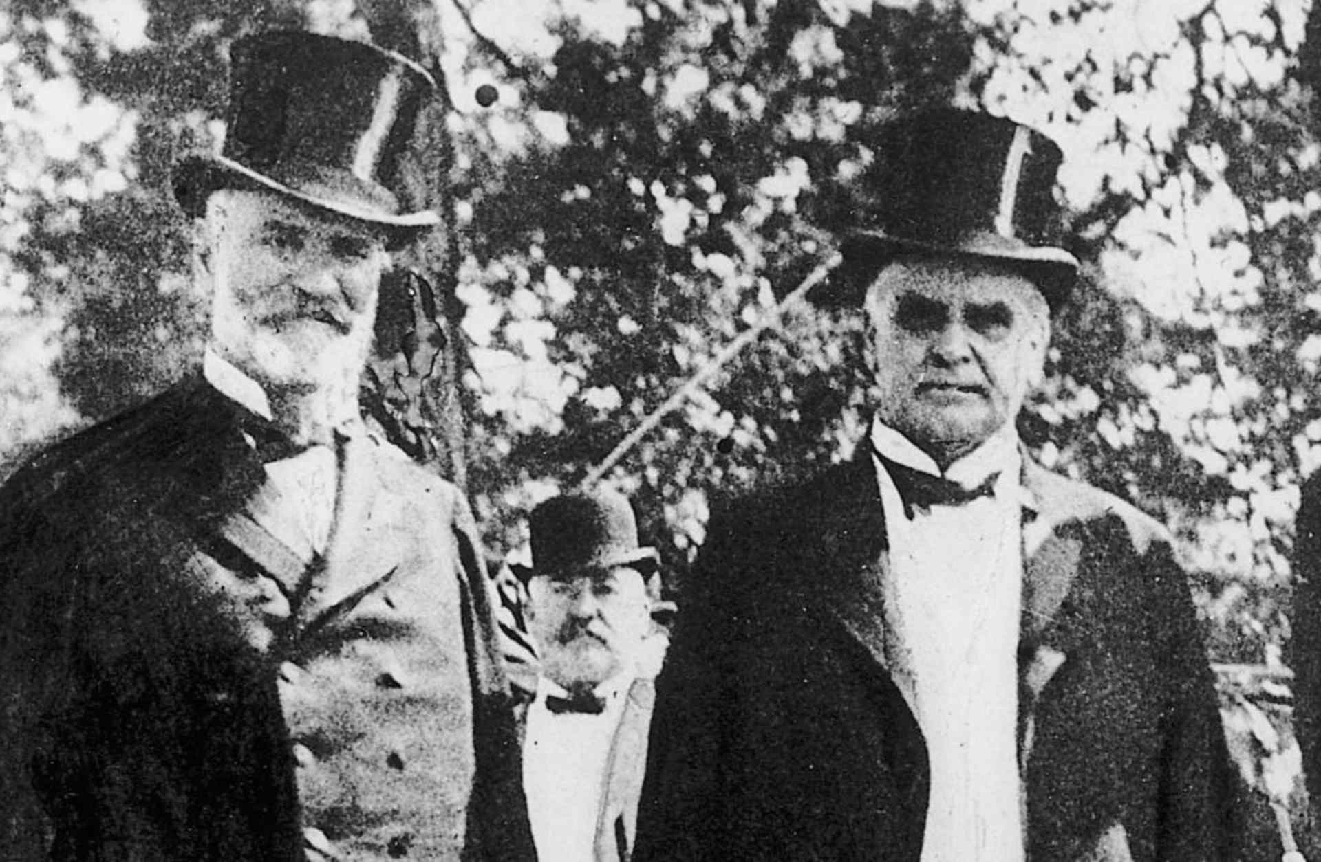 James Wilson, Secretary of Agriculture, with President William McKinley, 1901.