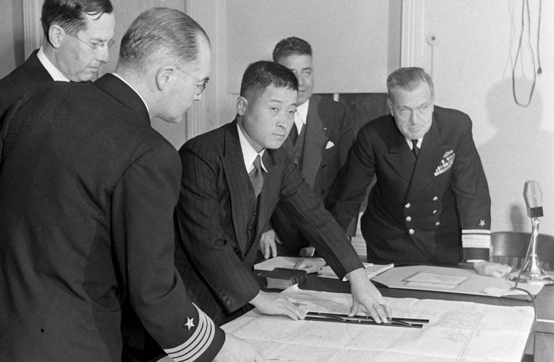 Japanese Commander Mochitsura Hashimoto testifying at the McVay trial in 1945