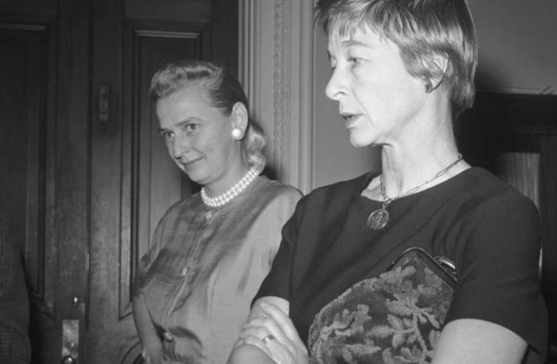 Jerrie Cobb (left) and Jane Hart, are shown at the Capitol after warning Vice President Johnson that Russia will put the first woman astronaut into space unless the U.S. moves quickly. (Credit: Bettmann/Getty Images)