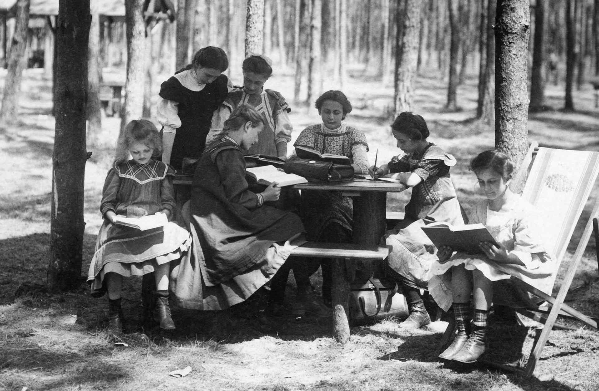 Waldschule für kränkliche Kinder, Germany
