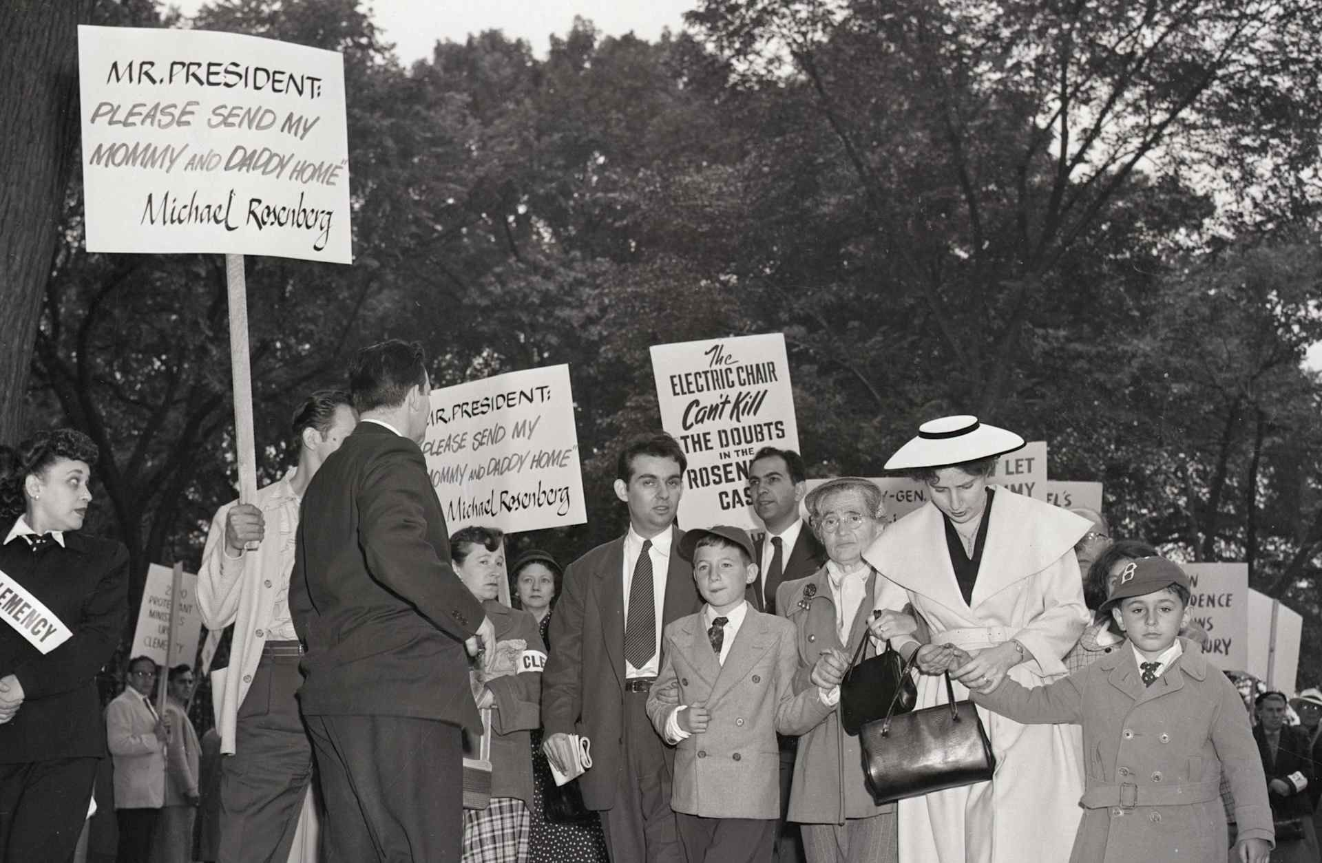 Julius and Ethel Rosenberg clemency protest