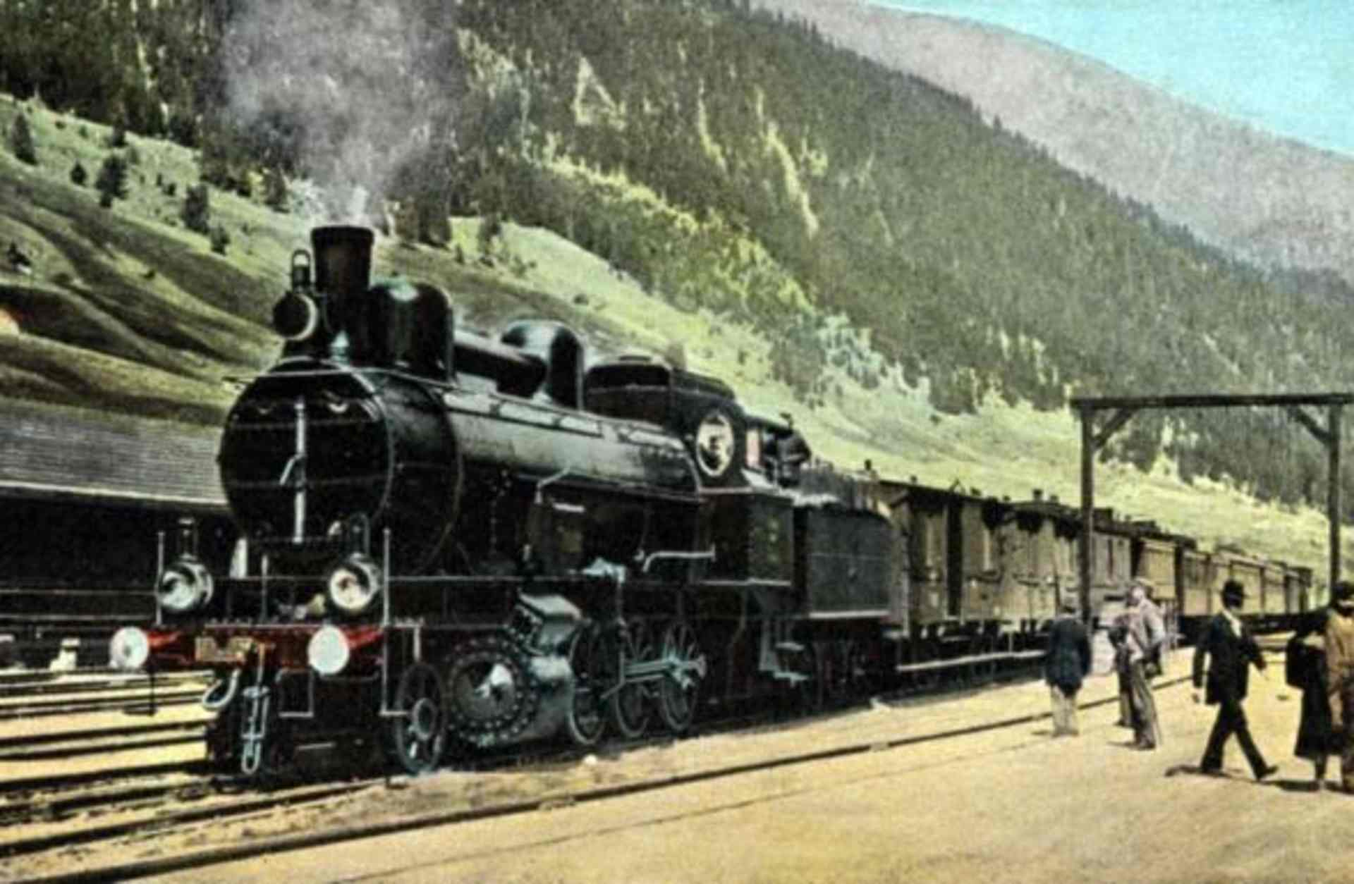 The Orient Express at the Salzburg station. (Credit: Culture Club/Getty Images)