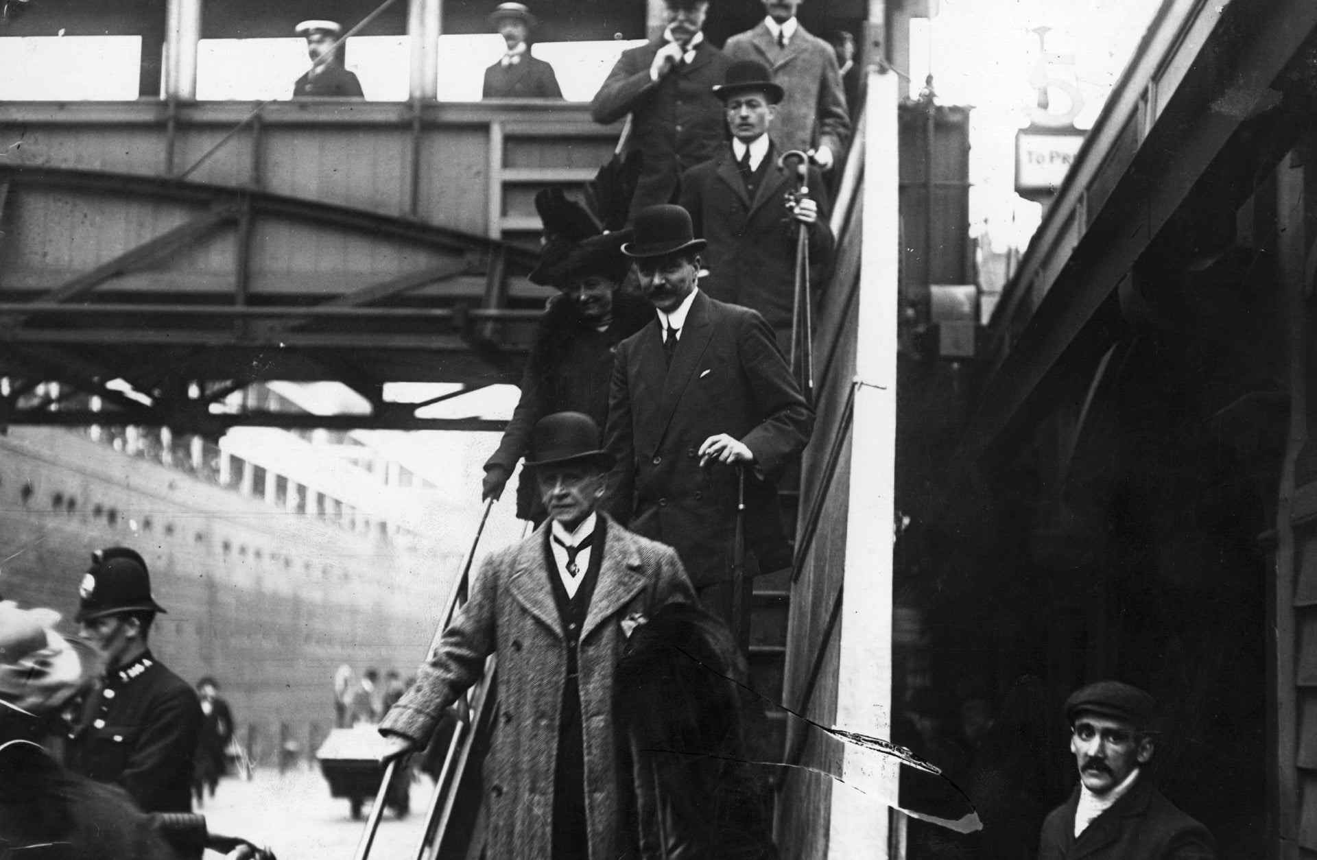 Titanic survivors, 1912 Investigation
