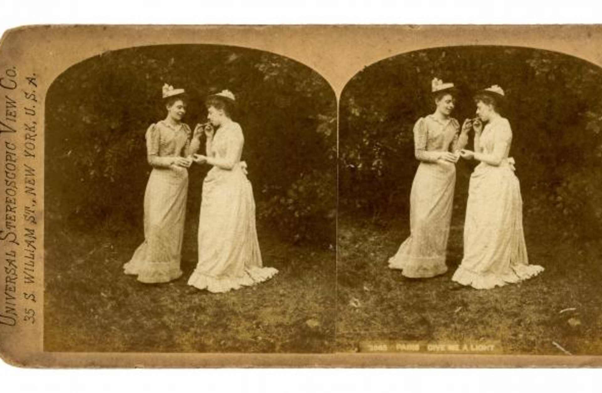 Women smoking in the late 19th century. (Credit: The Print Collector/Print Collector/Getty Images)