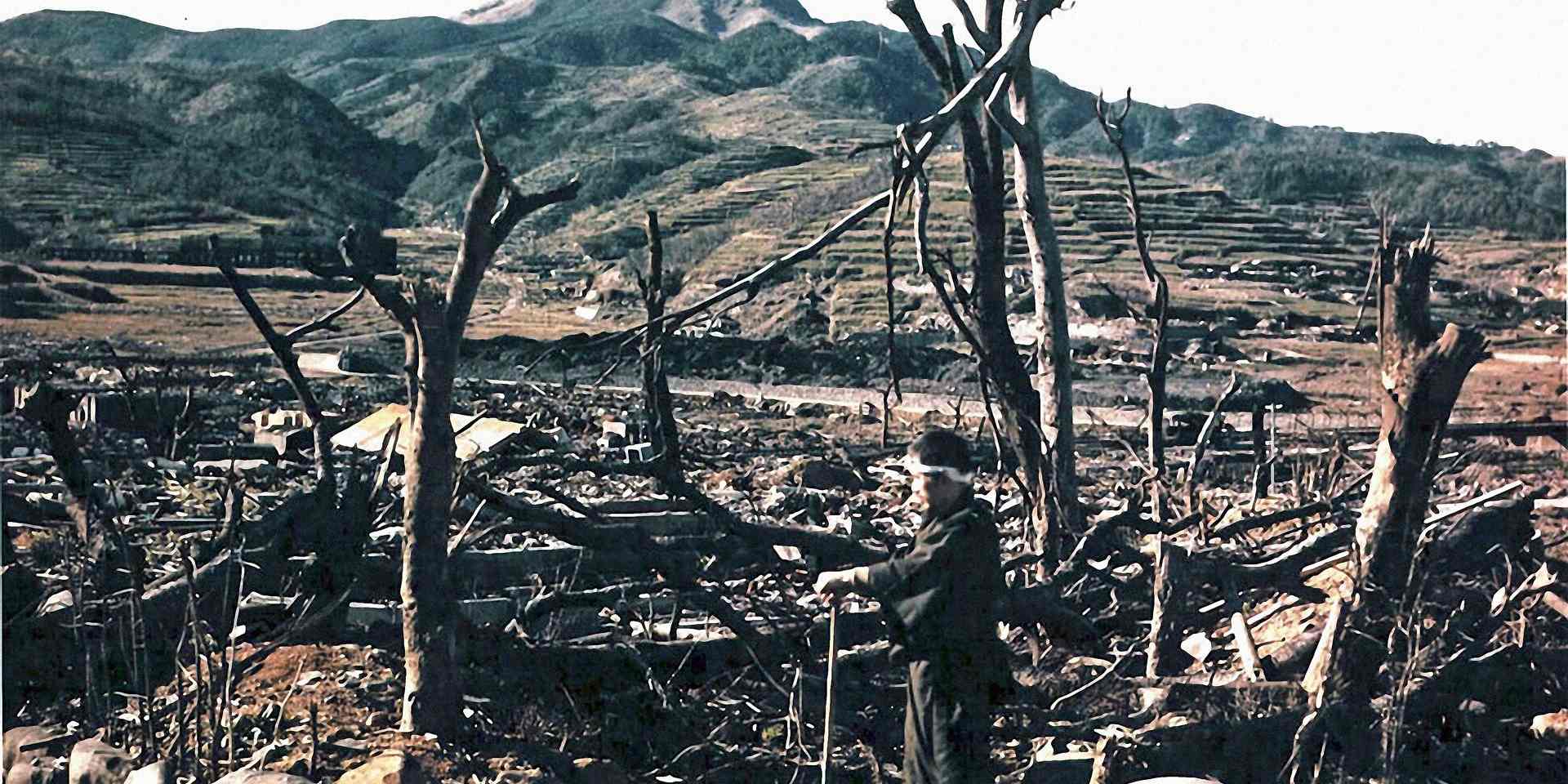 Bombing of Hiroshima and Nagasaki - Causes, Impact & Lives Bombing of Hiroshima and Nagasaki - Causes, Impact & Lives