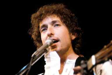 Bob Dylan performing live in New York, 1974.