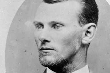 UNSPECIFIED - OCTOBER 15: Jesse Woodson James (1847-1882) american bandit here in 1882 (Photo by Apic/Getty Images)