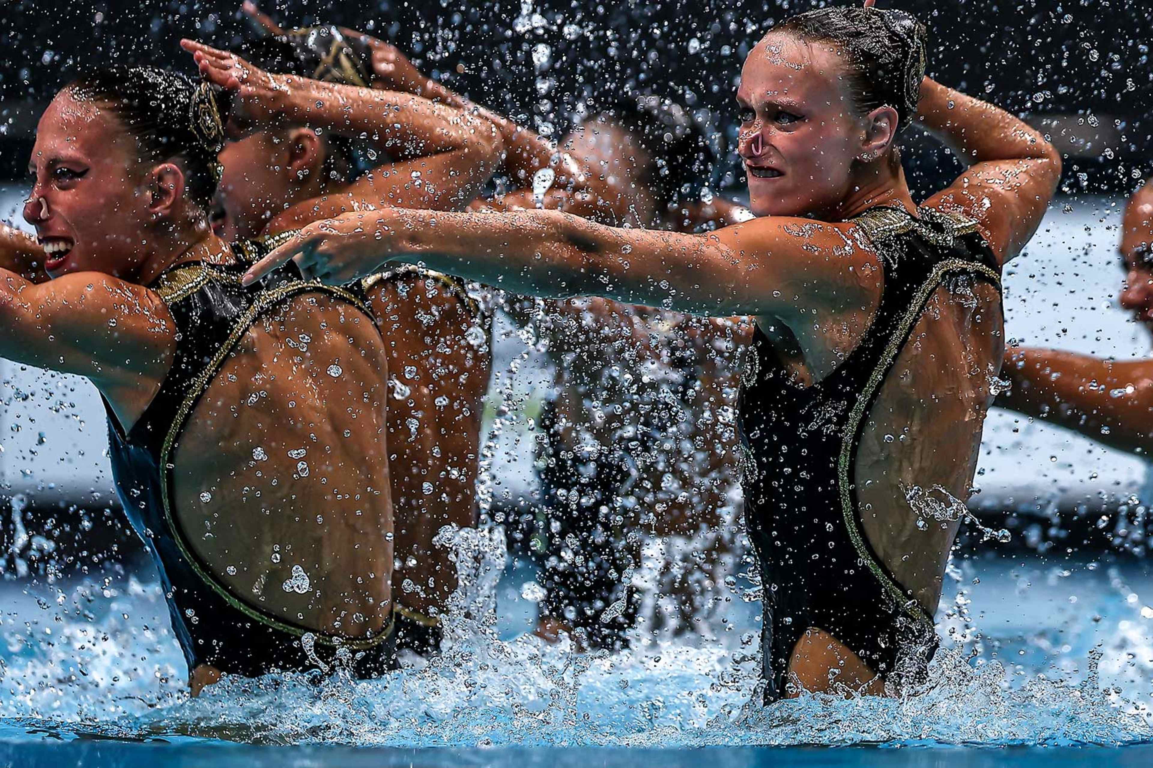 artistic swimming
