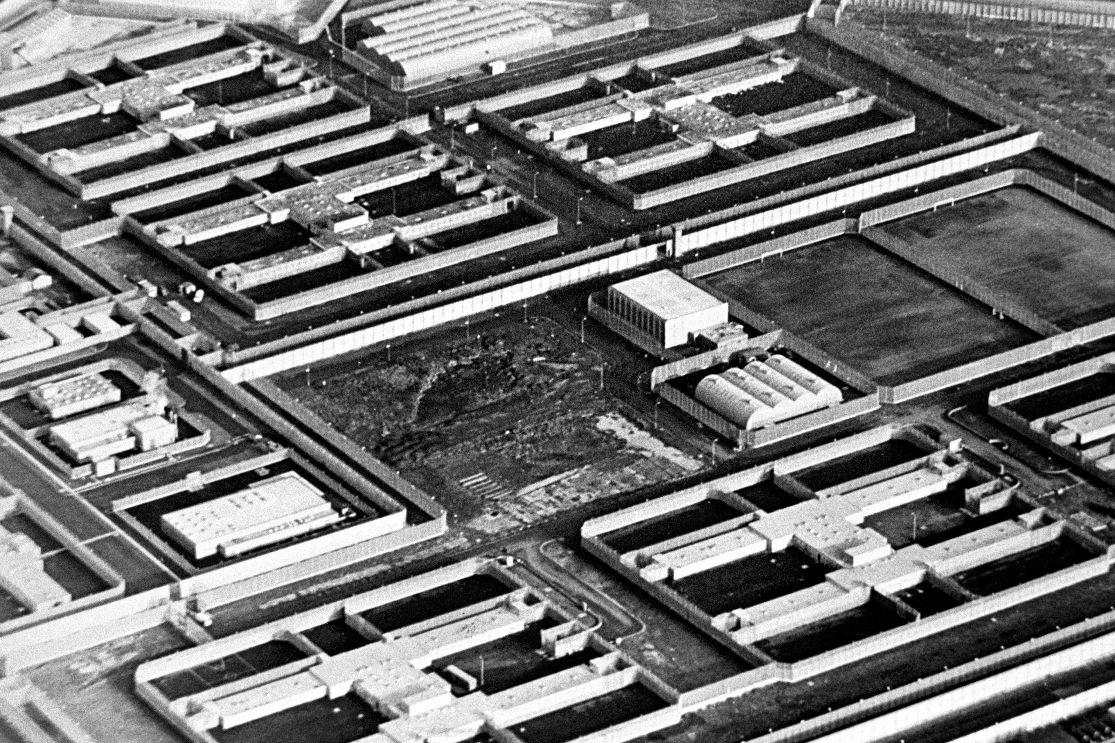 Maze Prison Northern Ireland3RD OCTOBER: ON THIS DAY IN 1981 THE HUNGER STRIKES AT THE MAZE PRISON IN NORTHERN IRELAND, COME TO AN END Aerial view of the Maze Prison, where 38 IRA prisoners escaped. 14/3/95: Riot. 25/8/95. 24/3/97: Breakout Bid. 27/12/97: Man shot dead. 15/03/98: David Keys found hanged in cell. 11/11/98: Will shut at end of year 2000. 28/7/00: Prisoners released. * The London Docklands bomber and the border sniper who picked off police and troops on duty were among more than 80 terrorist prisoners set to stream out of the Maze prison. The final wave of early releases under the Good Friday Agreement was set to all but empty the infamous jail. (Photo by PA Images via Getty Images)