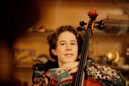 KONZERT DOPPEL: SOPHIE ABRAHAM ＆ GRAVÖGL / CELLO-VIELFALT ＆ FOLK-POESIE - Do., 17.09.2026, 20:30 at Treibhaus, Angerzellgasse 8 Am Volksgarten, 6020 Innsbruck, Österreich