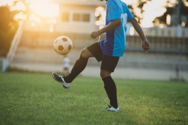 É tempo de passar a bola