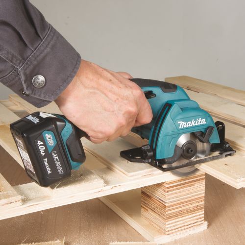 Scie circulaire 12 V Li-Ion CXT 85 mm + 2 batteries 4 Ah + chargeur en coffret MAKPAC MAKITA HS301DSMJ photo du produit Secondaire 9 L