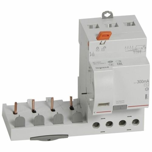 Bloc différentiel adaptable à vis DX³ pour disjoncteur 1 module par pôle 300mA 4P 400V type AC 40A 300mA - LEGRAND - 410511 pas cher Principale L