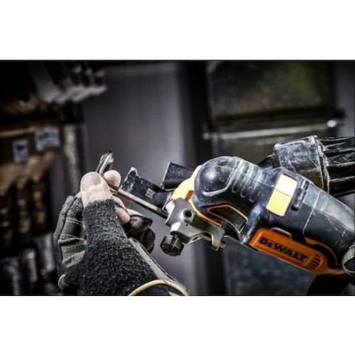 Multi-cutter 18 V + 2 batteries 2 Ah + chargeur universel + coffret T-STAK  DEWALT DCS355D2-QW photo du produit Secondaire 18 L