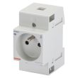 Prise modulaire pour rail EN50022 standard français 2P+T 16A 2,5modules - GEWISS - GW96524 pas cher