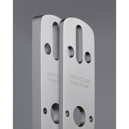 Plaque de rehausse entraxe 70 mm épaisseur 5 mm argent HERACLES D-901RSTD5-F1 photo du produit Secondaire 9 L