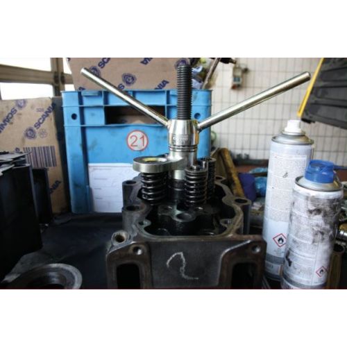 Compresseur de ressorts de soupapes pour Scania KS TOOLS 460.3870 photo du produit Secondaire 5 L