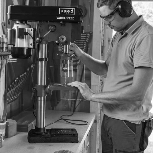 Perceuse &agrave; colonne professionnelle 550W DP19Vario - SCHEPPACH - 5906820901 pas cher Secondaire 3 L