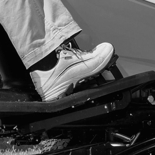 Tracteur de pelouse thermique 764cm&sup3; RT 6127 ZL - STIHL - 6170-200-0030 pas cher Secondaire 5 L