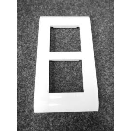 Plaque de finition Legrand 2x2 modules blanc - 075022 pas cher Principale M