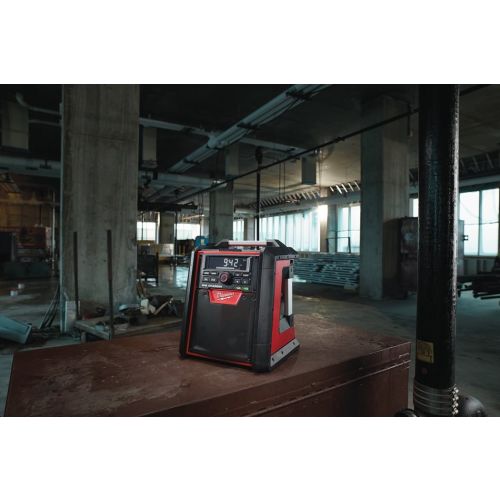 Radio-chargeur de chantier 18 V M18™ RC-0 (sans batterie ni chargeur) MILWAUKEE 4933446639 photo du produit Secondaire 4 L