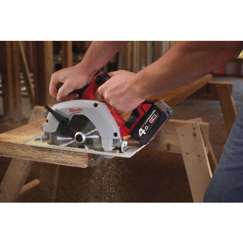 Scie circulaire 55 mm 18 V HD18 CS-402B + 2 batteries 4 Ah + chargeur MILWAUKEE 4933441400 photo du produit Secondaire 4 L