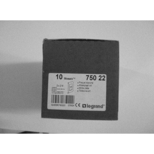 Plaque de finition 2x2modules blanc - LEGRAND - 075022 pas cher Secondaire 1 L