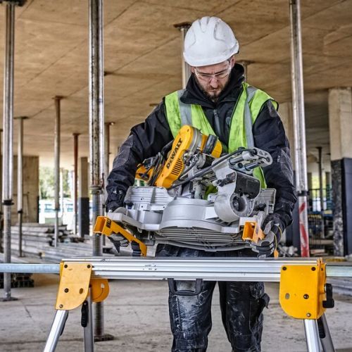 Établi pliant pour scie circulaire et scie à onglet