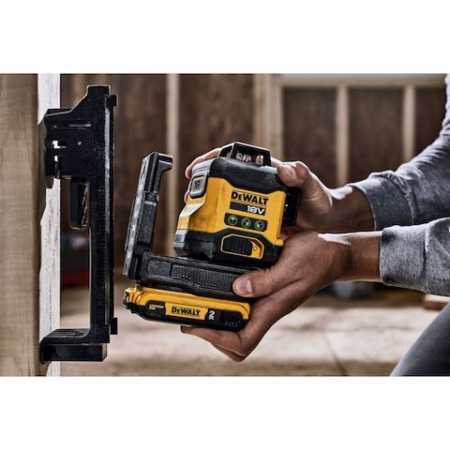 Niveau laser multilignes vert 18 V XR 3 x 360° + batterie 2 Ah + chargeur  + coffret DEWALT DCLE34031D1-QW photo du produit Secondaire 3 L