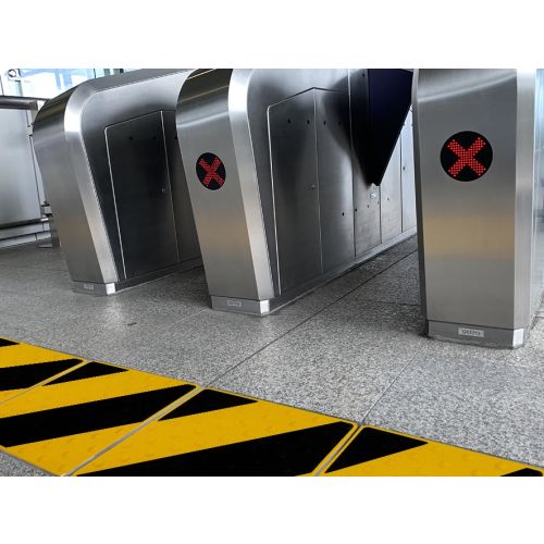 Dalle podotactile intérieure et extérieure noir/jaune - NOVAP - 6102069 pas cher Secondaire 1 L