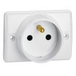 Prise &agrave; encastrer pour plinthe 16 A 250 V blanc 2P+T - LEGRAND - 050860 pas cher